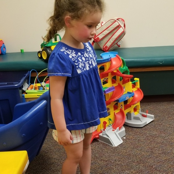 (EUC) Mini Boden girls top size 4/5Y - Picture 6 of 6